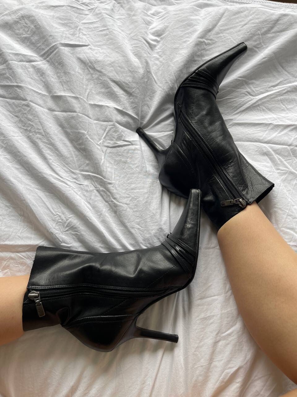 Vintage 90's Pointed Toe Boots Y2k Black Heel High Leather Vintage 90's Pointed Toe Boots Y2k Black Heel High Leather