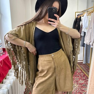 Vintage cowgirls festival shorts, suede fringe booty shorts, leather womens shorts, 1970s redheads western shorts