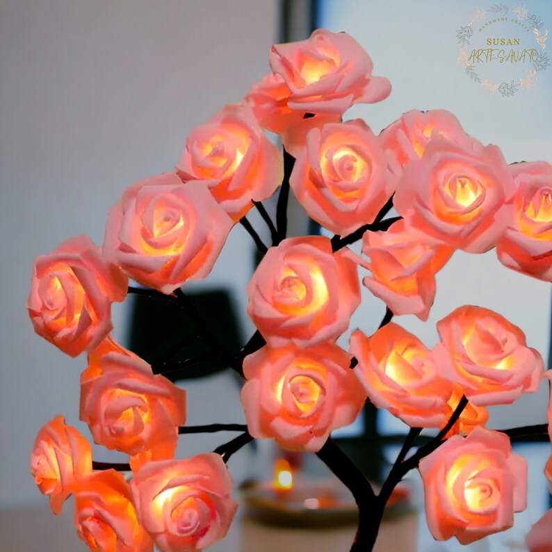 Lampada per albero di rose con petali a LED / 24 luci a LED per albero di rose / Decorazione fatta a mano per camera da letto / Luce per composizione floreale / Luce notturna per fiori immagine 4