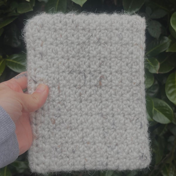 Made to order crochet kindle sleeve