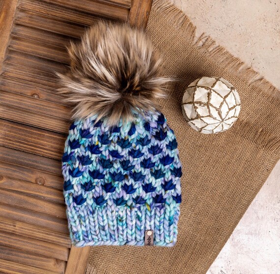 Icy Blue Lotus Flower (Adult) - 100% Merino Wool Beanie (Light blue/Dark blue)
