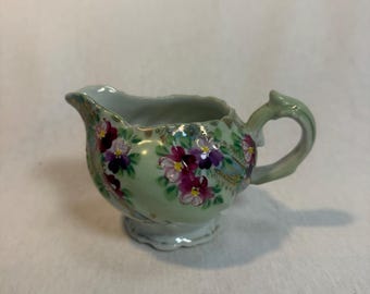 Vintage Hand bemalte Footed Porzellan Blumensahne Cottagecore Veilchen
