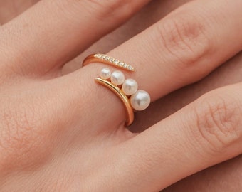 Gold Pearl Ring Engagement Gift for Her Pearl Jewelry Wedding Anniversary Gift for Wife Dainty Freshwater Pearl for Mothers Day Gift Ring