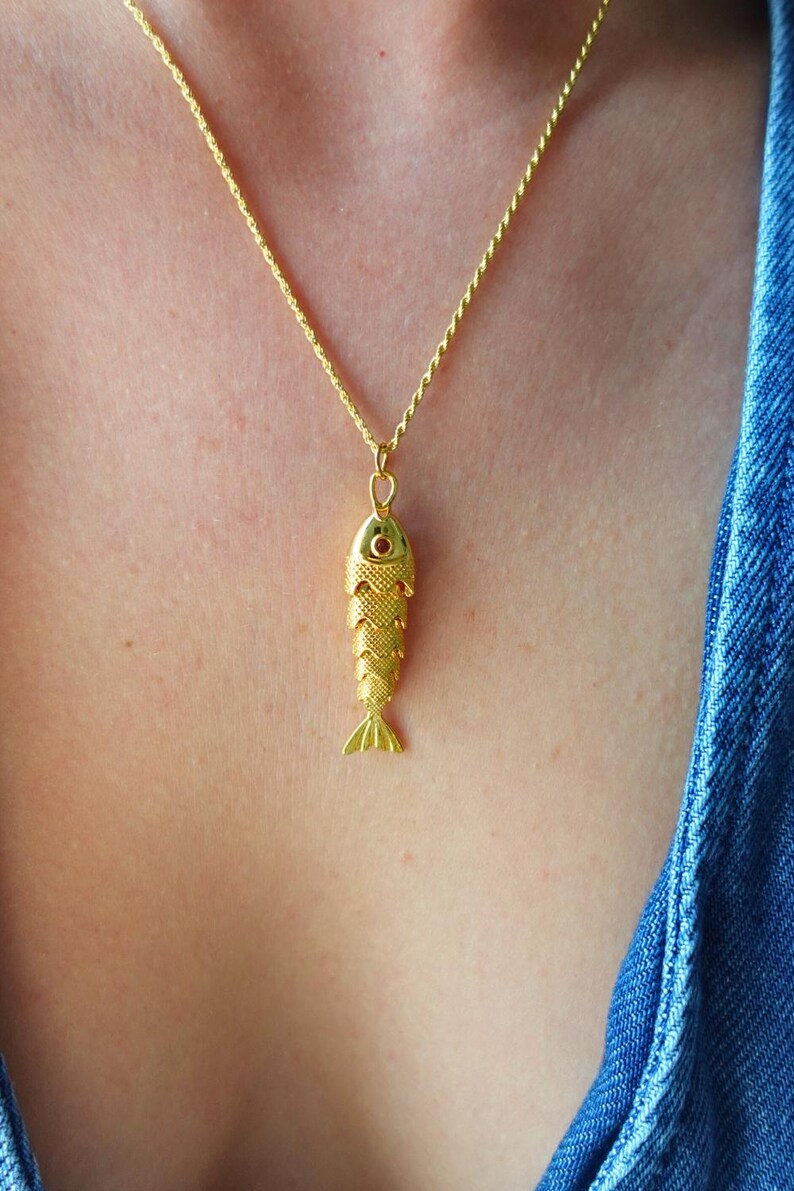 24k Gold Plated 3D Fish Necklace Articulated Fish Necklace Minimalist Fish Necklace Coastal Necklace Barracuda Necklace for Mothers Day Gift