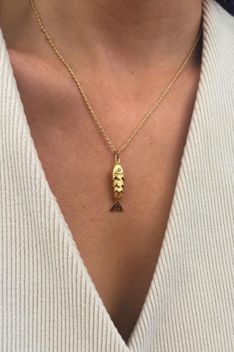 24k Gold Plated 3D Fish Necklace Articulated Fish Necklace Minimalist Fish Necklace Coastal Necklace Barracuda Necklace for Mothers Day Gift