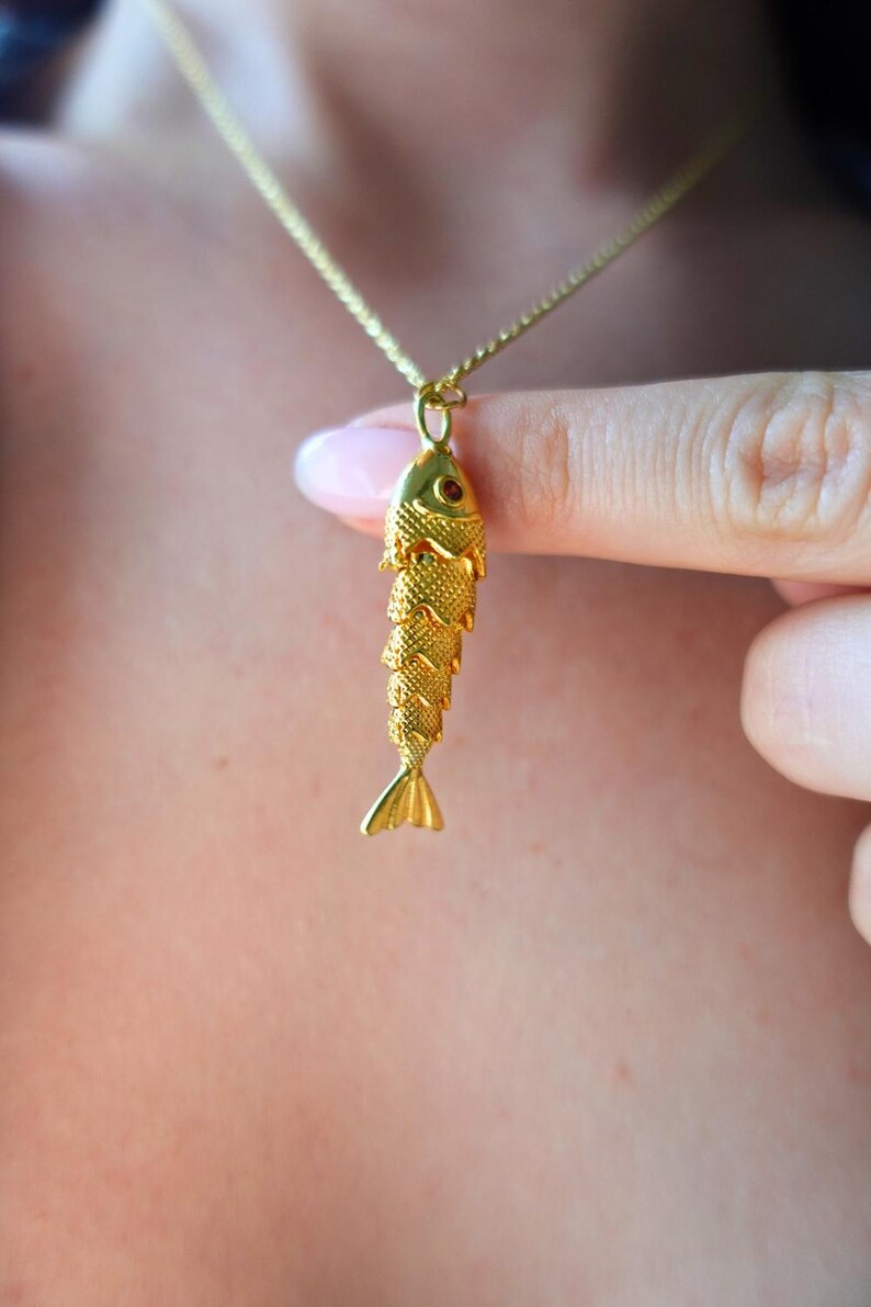 24k Gold Plated 3D Fish Necklace Articulated Fish Necklace Minimalist Fish Necklace Coastal Necklace Barracuda Necklace for Mothers Day Gift