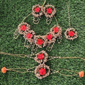 Floral Handmade Haldi Mehandi jewelry set Necklace,Earrings,Maang Tikka,and Hand Gajra Indian Wedding Bridal jewelry Mehandi Wedding Sangeet