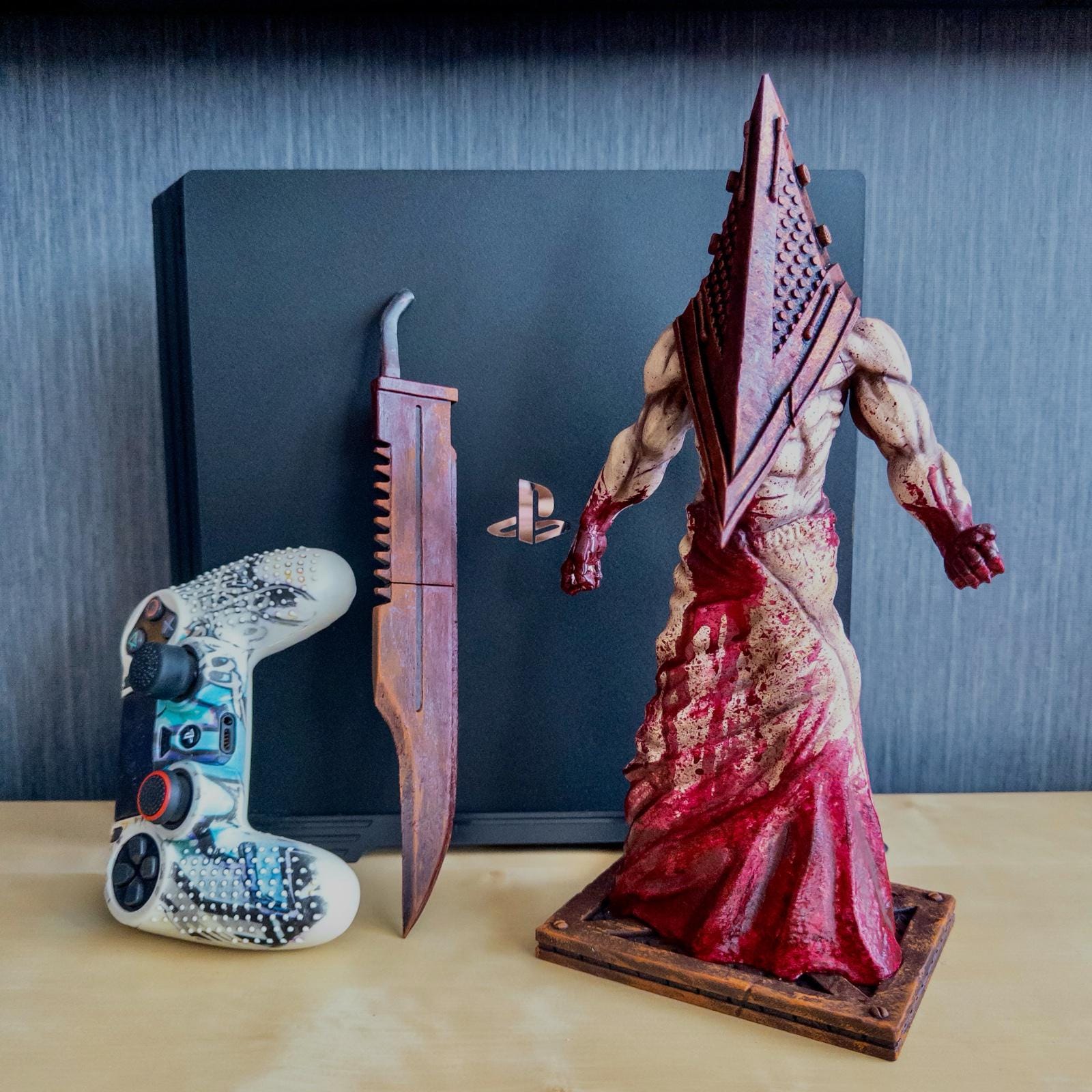 ピラミッドヘッド像：サイレントヒルホラーデコレーション（12.44