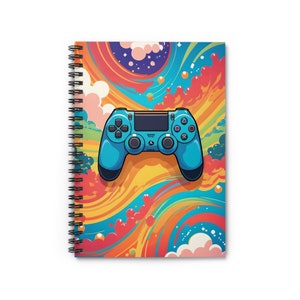 Puede incluir: Un juego de tres tazas de cerámica con un esmalte moteado de color crema. Cada taza presenta un diseño floral pintado a mano en tonos azules, verdes y amarillos. Las tazas tienen una forma simple y redondeada y un asa cómoda.