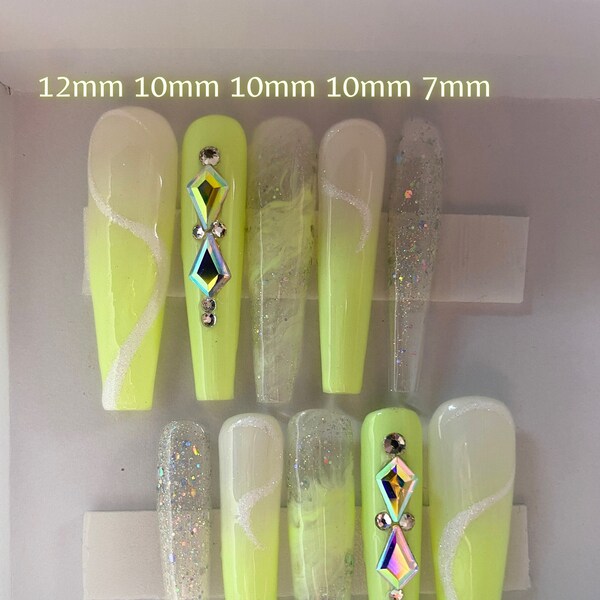 Ready-to-ship|Press-on-Nails|XL glittery green| Coffin size XS