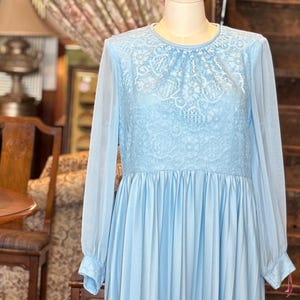 VOLUP Vintage 1970s Powder Blue Party Dress