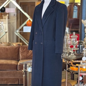 Vintage 1980s 100% Wool Double breasted Navy Blue Coat