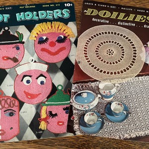 Pot Holders and Doilies, 1950&#39;s Vintage Crochet Books No. 312 ad 319