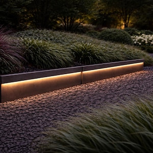 LED Steel Garden Edging – Landscape Border with Integrated Warm Light – Outdoor Lawn & Garden Edge