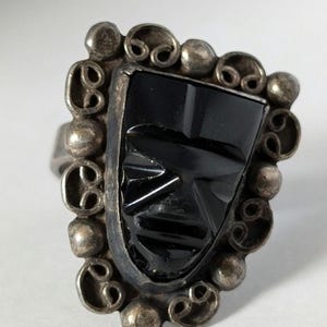 Vintage Mexico Silver Carved Onyx Tribal Mask Ring Size 4