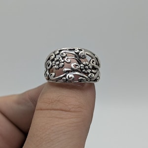 Vintage Floral Sterling Silver Band Ring Size 6 1/2