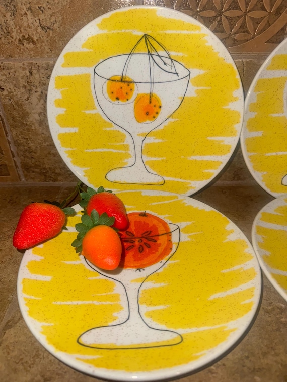 A Set of 4 Vera for Mikasa Cocktail Time Plates - Etsy