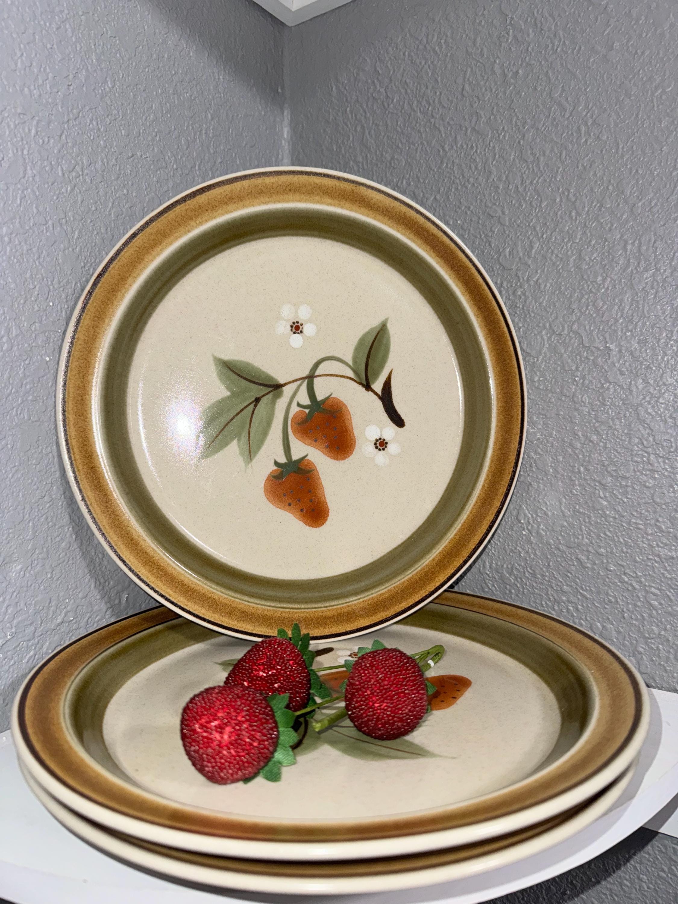 Strawberry dinnerware - Etsy 日本