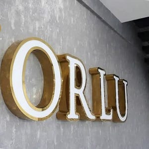 Letras retroiluminadas de acero inoxidable perforadas en 3D, letreros comerciales iluminados para exteriores, logotipos de tiendas, logotipos de clínicas