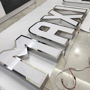 Letrero LED personalizado para exteriores, de acero inoxidable, con letras 3D retroiluminadas, para escaparates, con el logotipo de la empresa iluminado y el logotipo para exteriores.