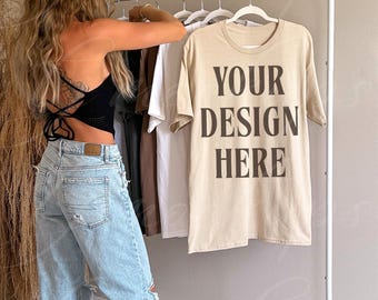 Sand Gildan 5000 T-Shirt Mockup, gestaltetes Gildan Shirt Mockup, Boho Ästhetisches T-Shirt MockUps, trendiges Mockup Tshirt, süßes Mockup digitales Produkt