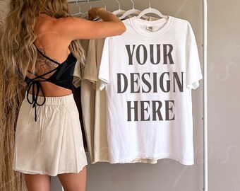Comfort Colors 1717 weißes Hemd, CC Mockup mit Model, C1717 MockUp, Boho Comfort Colors T-Shirt, trendiger ästhetischer Lebensstil Mockups CC1717