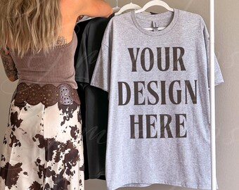 Sport Graues Gildan 5000 T-Shirt Mockup, Graues Gildan Tshirt Mockup, Pinterest Ästhetik, Western Boho Mockups, Coastal Cowgirl Styled Mockup