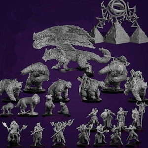 Puede incluir: Un conjunto de 20 figuras en miniatura, que incluyen un lobo alado, osos y figuras humanas. Las figuras están pintadas en color gris y están dispuestas sobre un fondo morado. Las figuras forman parte de un juego de rol de fantasía.