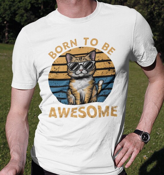 レトロな猫Tシャツ：ヴィンテージ風のダメージ加工、猫好きへのギフト 