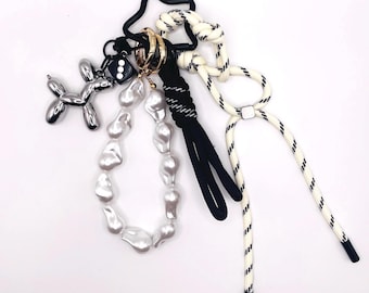 Y2K-era Stylish Bag Charm with Irregular Pearl Beads, Star Clip, and Knotted Rope - Unique Fashion Accessory