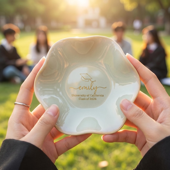 Engraved Graduation Ring Dish with Name, Custom Initial Trinket Tray Keepsake, Personalized Graduation Gift for Daughter,Bestie Jewelry Dish