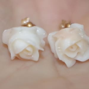 Antique Italian 14K Soft Pink White Coral Calibrated 15mm Carved Fancy Rose Stud Earrings
