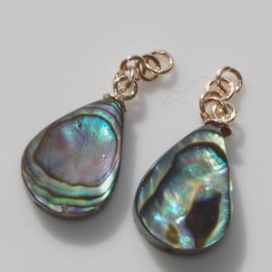 Vintage Genuine 14K Black Faceted Abalone Shell Tear Drop Earrings Jackets