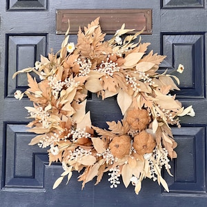 Décoration d'automne pour décoration murale de porte d'entrée, décoration d'hôte d'action de grâces, couronne d'automne neutre avec des citrouilles, cadeau de décoration murale de style bohème pour l'hôte, son cadeau