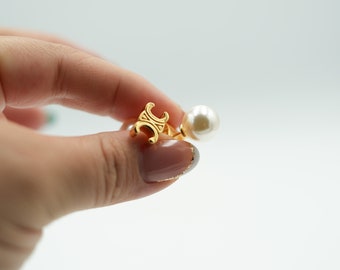 Fashion Pearl Stud earrings gift for her fashion huggie earrings