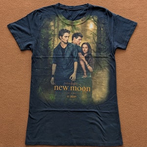 Vintage Twilight Saga New Moon Movie T-shirt