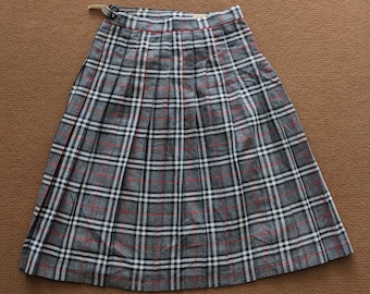 Falda vintage de la marca de lujo Burberry London Nova Check
