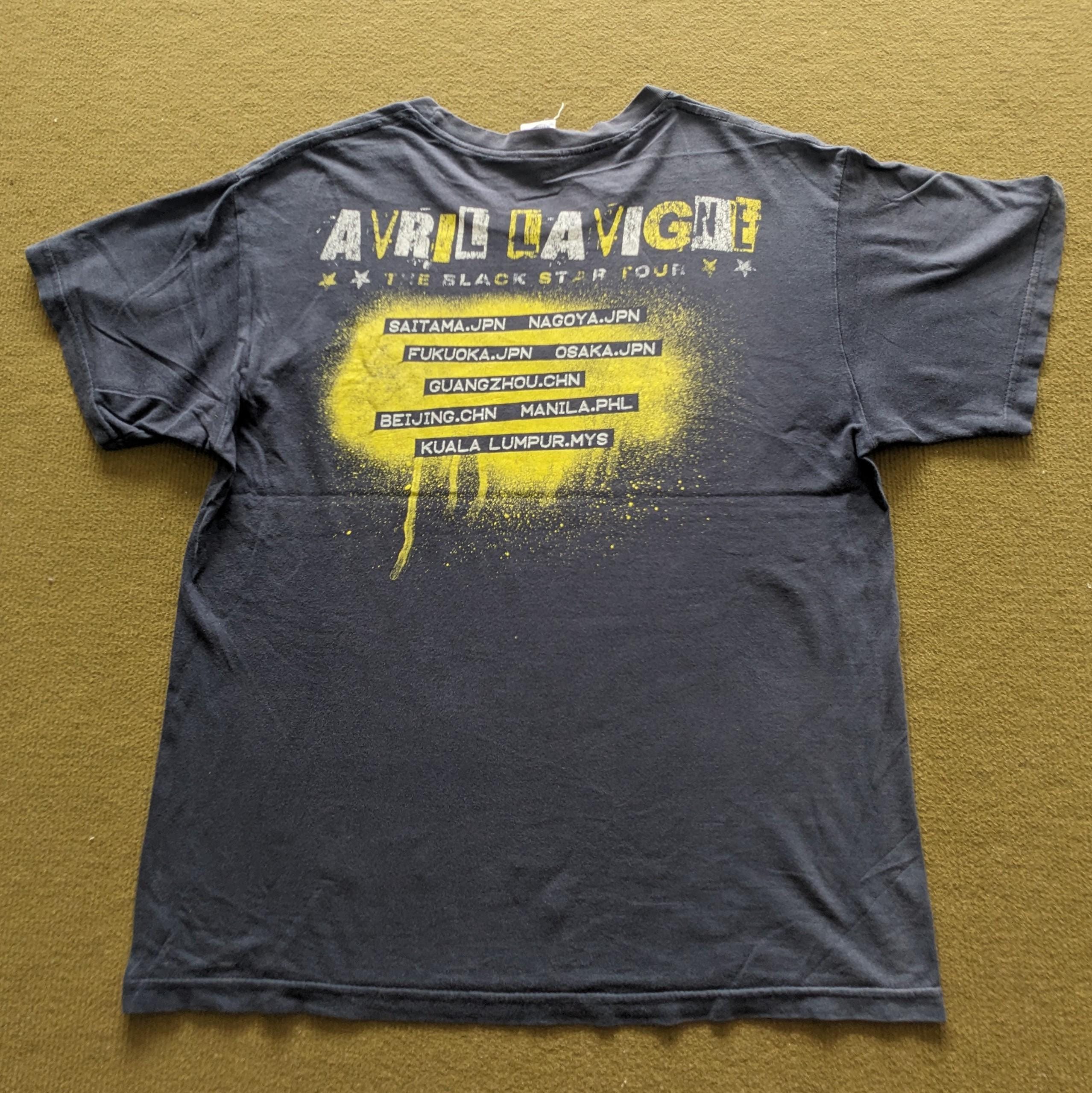 Vintage Avril Lavigne the Black Star Tour T-shirt - Etsy