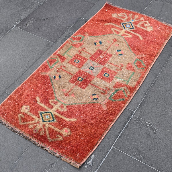 Turkish rug, Floral rug, Handmade rug, Aztec decor, Small rug, Bohemian rug, Organic wool rug, Oushak rug, Turkey rug 1.7 x 3.5 ft NR2568
