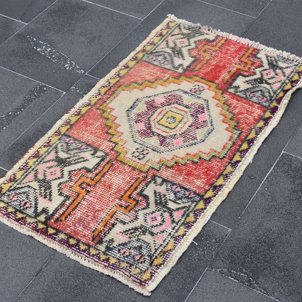 Aztec rug, Vintage rug, Handmade rug, Doormat rug, Small rug, Oriental rug, Organic wool rug, Oushak area rug, Carpet 1.6 x 3.0 ft NR2582
