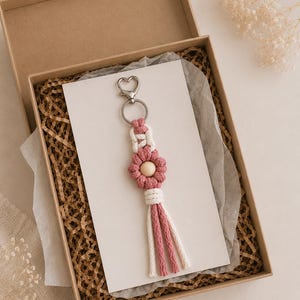Macrame Flower Keychain Tutorial | 41-Page PDF Pattern | Beginner Level | Detailed Step-by-Step Photos & Knot Guide | Instant Download image 14