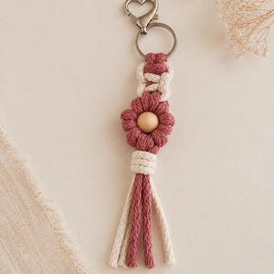 Macrame Flower Keychain Tutorial | 41-Page PDF Pattern | Beginner Level | Detailed Step-by-Step Photos & Knot Guide | Instant Download image 3