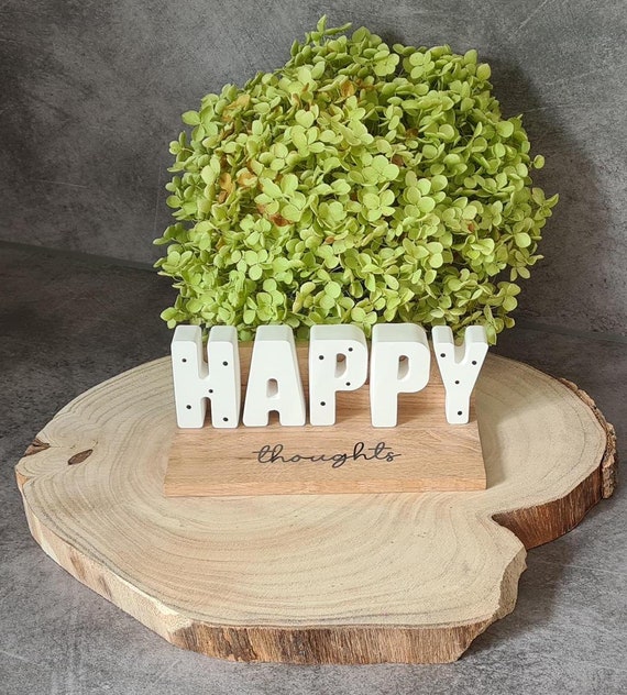 Happy thoughts-Schild / Dekoration / Mitbringsel / Buchstaben / Holz /  Keraflott - Etsy.de