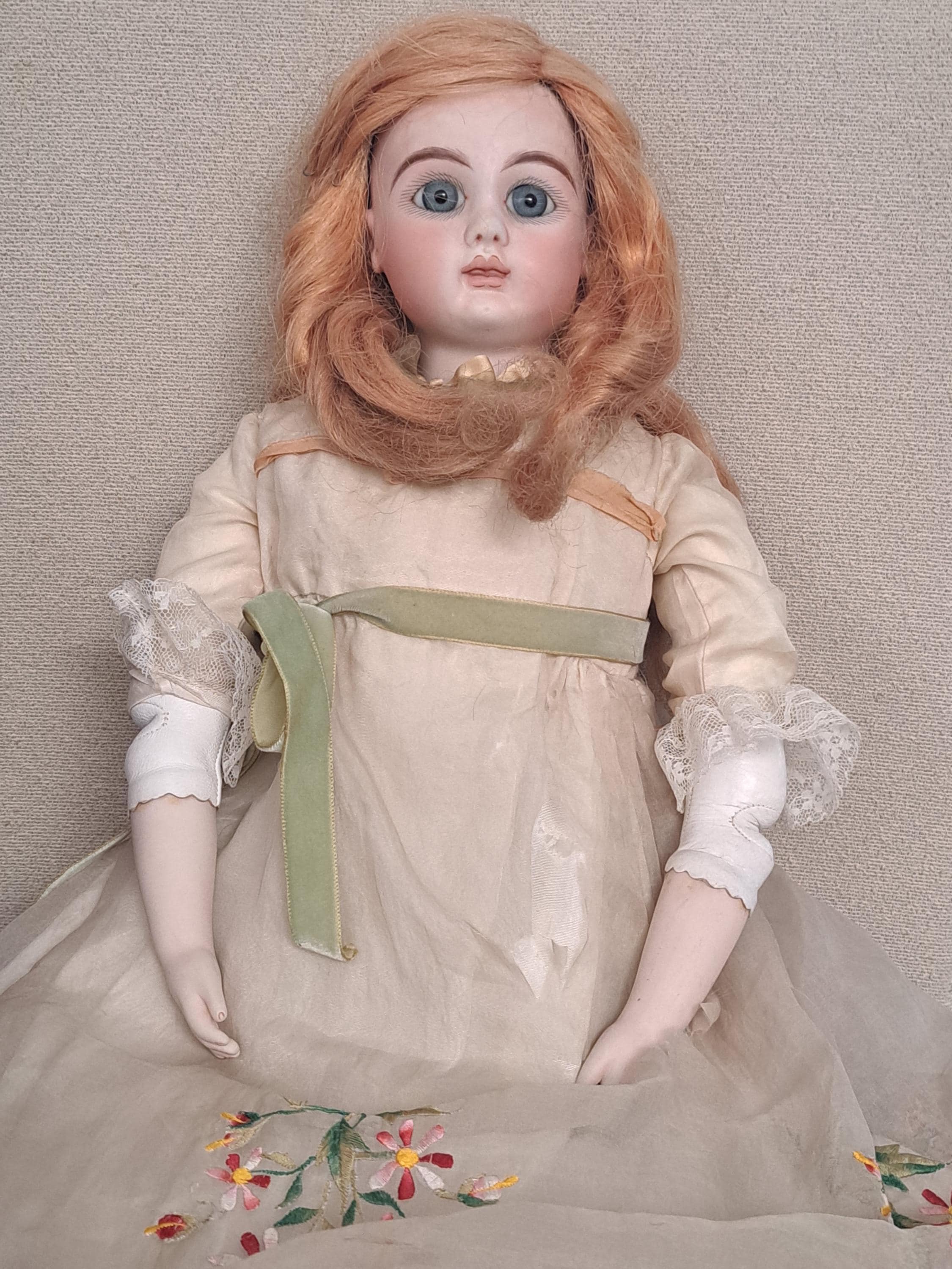 * antique doll ୨୧ * Parisの老舗の パン屋さん Amazon.co.jp: French Doll Pose Doll Antique Doll Retro