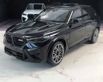 BMW X5M Diecast Model, 1:18 Scale, German Engineering