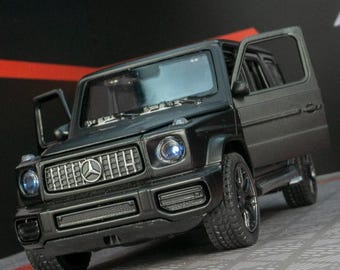 Modelo de coche de aleación Mercedes-Benz AMG G63 a escala 1:32
