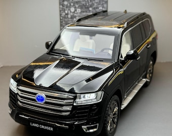 Minichamps 2006 Toyota Land Cruiser Diecast Model Car - Scale 1/43
