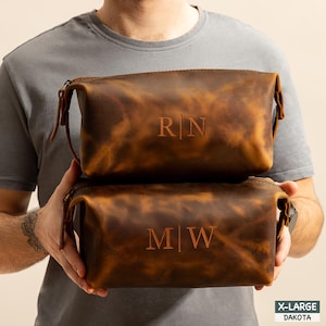 Men&#39;s Toiletry Bag with Personalization, Anniversary Gift for Husband, Men&#39;s Dopp Kit Leather Accessory Anniversary Gift for Him