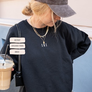 161 Antifa Broderad Tröja | Vänstervriden Statement-tröja mot fascism och för solidaritet | Unisex Politisk Streetwear för antifascister