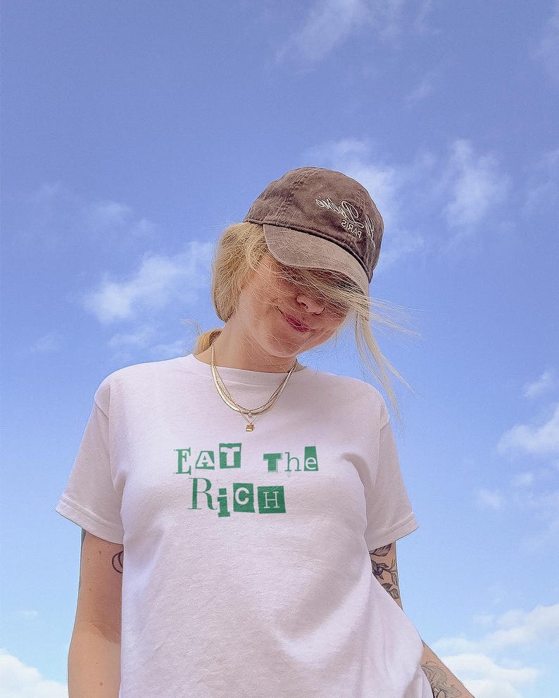 Eat the Rich Baby Tee – Y2K Statement Shirt! Anti-Kapitalismus Mode, Fair & Sustainable, Protest Streetwear für Rebellinnen Feminismus Shirt Bild 5